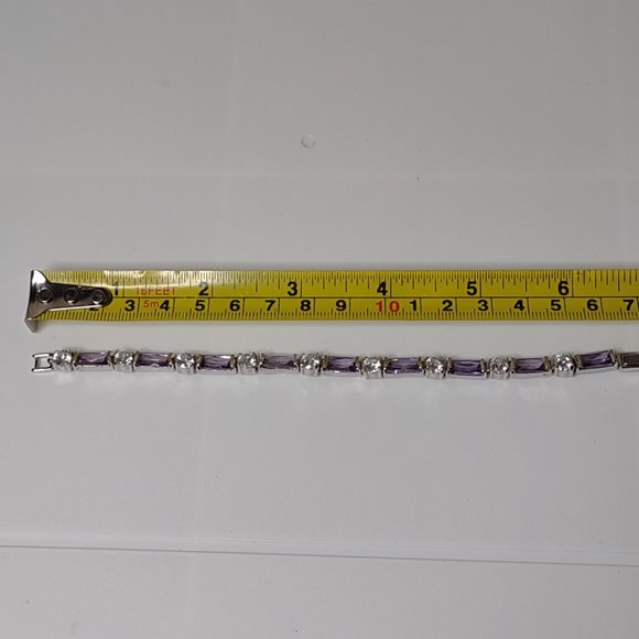6.75 Inch Pretty Purple Bracelet - Picture 11 of 14